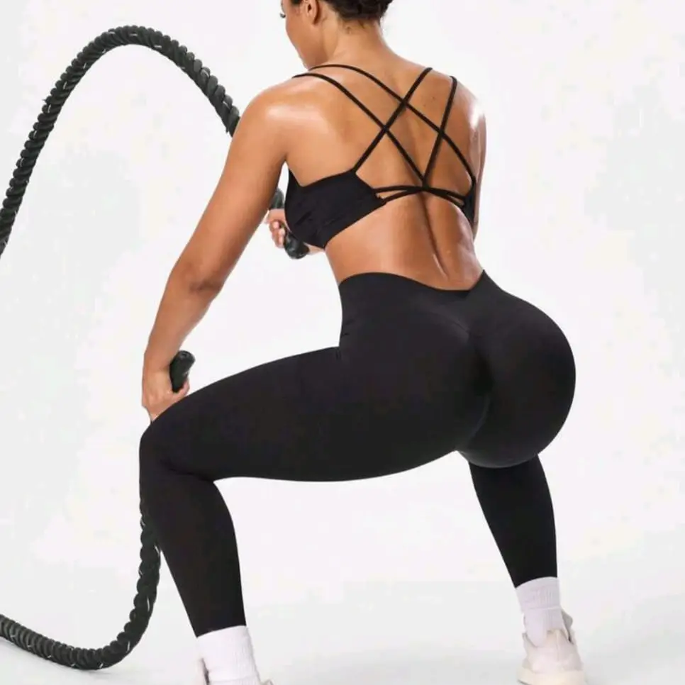 CONJUNTO DE TOP Y LICRA LARGA 3's photo #1