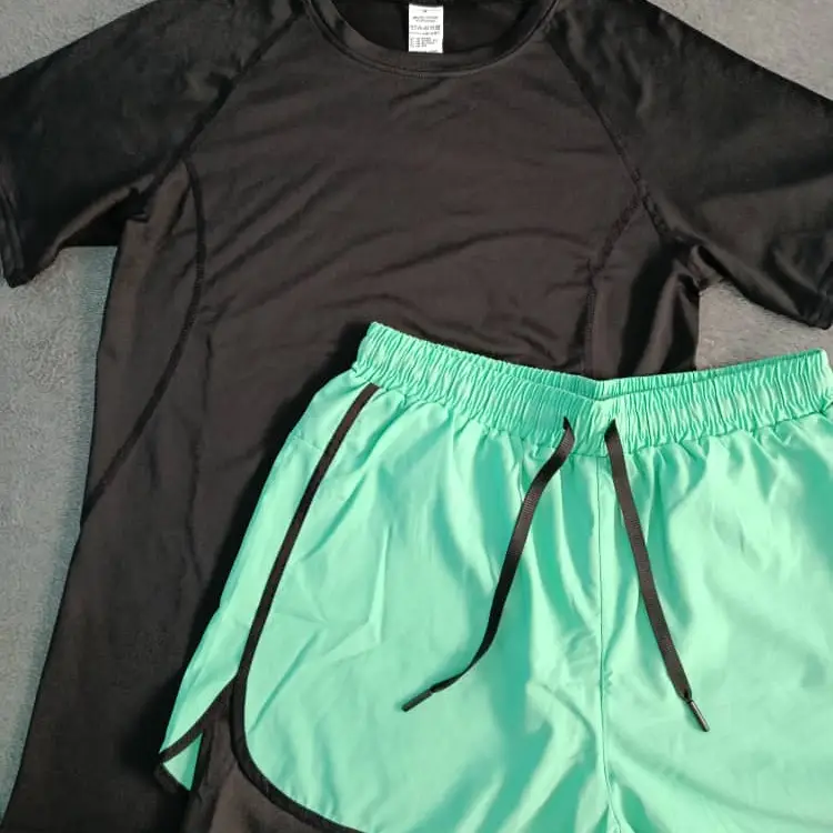 CONJUNTO DE PULOVER DE COMPRESIÓN + SHORT CON LICRA — imagen 4