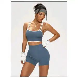 CONJUNTO DE TOP Y LICRA CORTA 1 miniatura 3