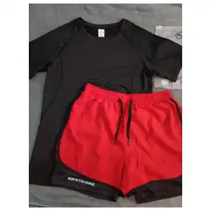 CONJUNTO DE PULOVER DE COMPRESIÓN + SHORT CON LICRA miniatura 1