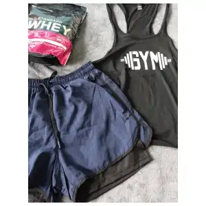 CONJUNTO DE CAMISETA GYM + SHORT CON LICRA miniatura 4